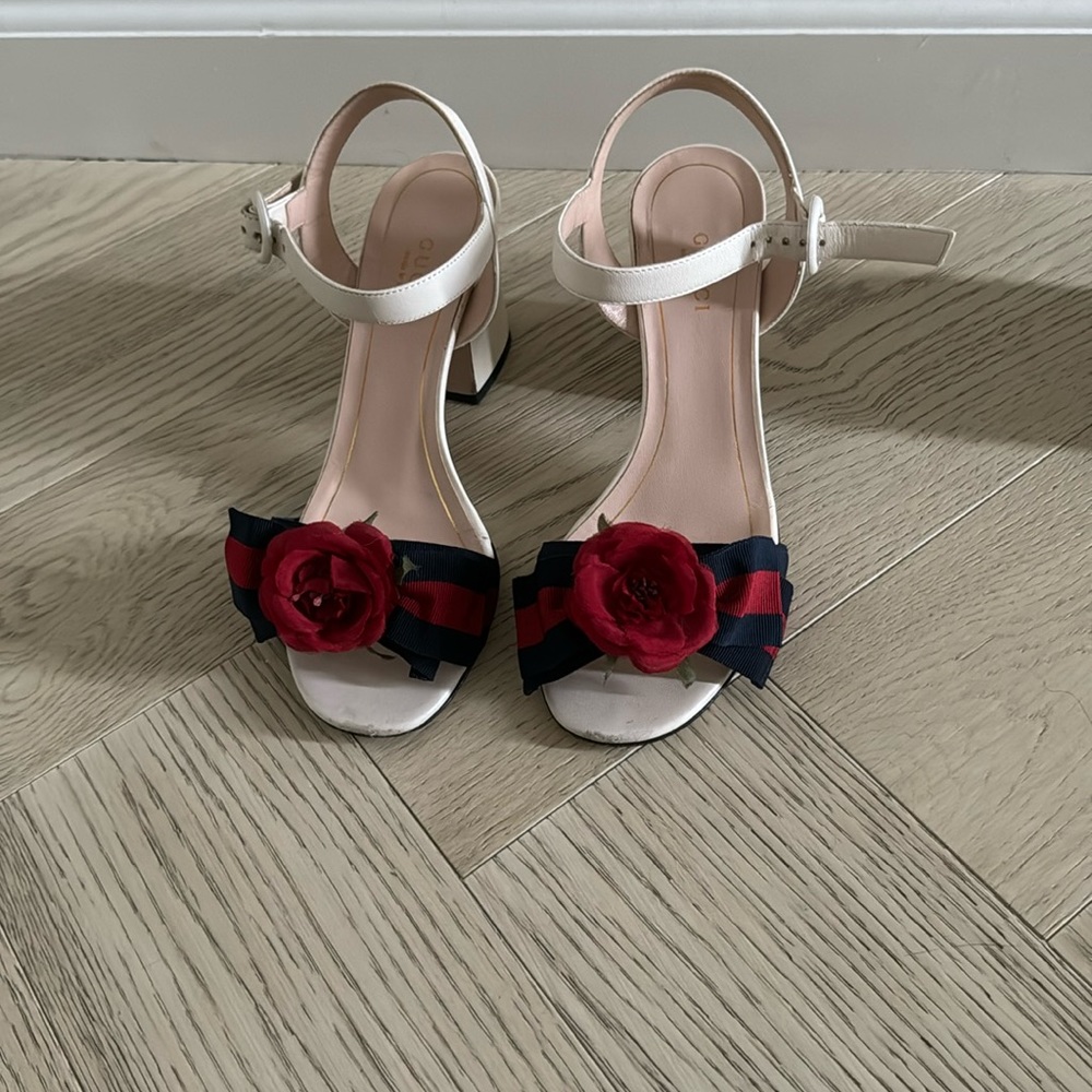 Gucci flower sandals